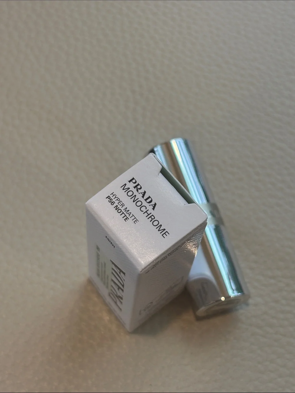 Prada hyper matte Lipstick （P56 monochrome) travel size